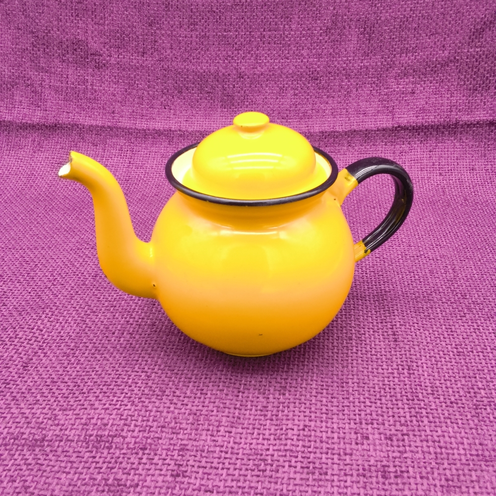 Vintage Olkusz Polish Enamelware Teapot – Sunshine Yellow with Black Trim